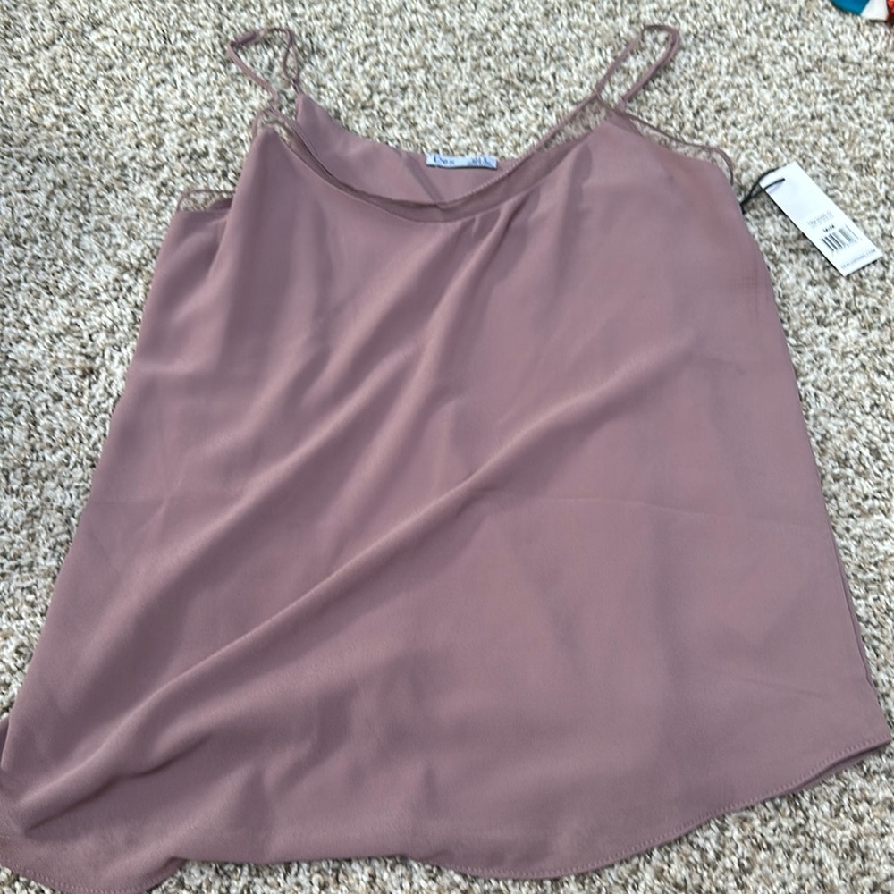 purple tank top